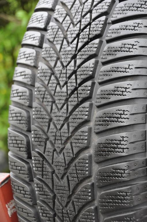 1X 225/40R18 DUNLOP SP WINTER SPORT 4D 92V