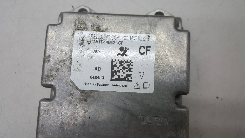 подушек подушки безопасности FORD AV1T-1B321-CF