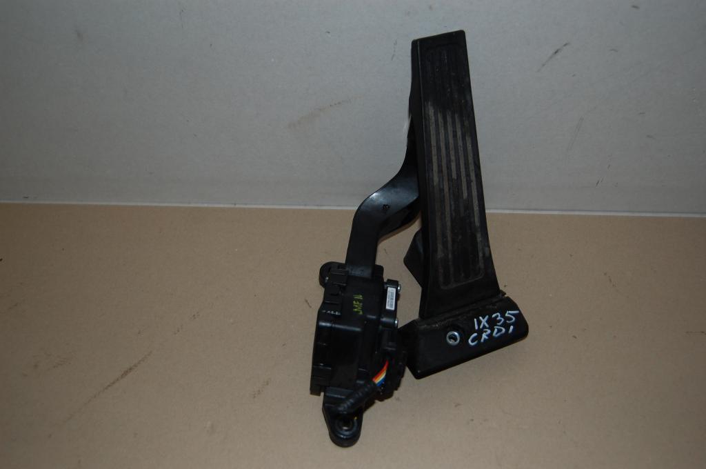 педаль газа Hyundai IX35