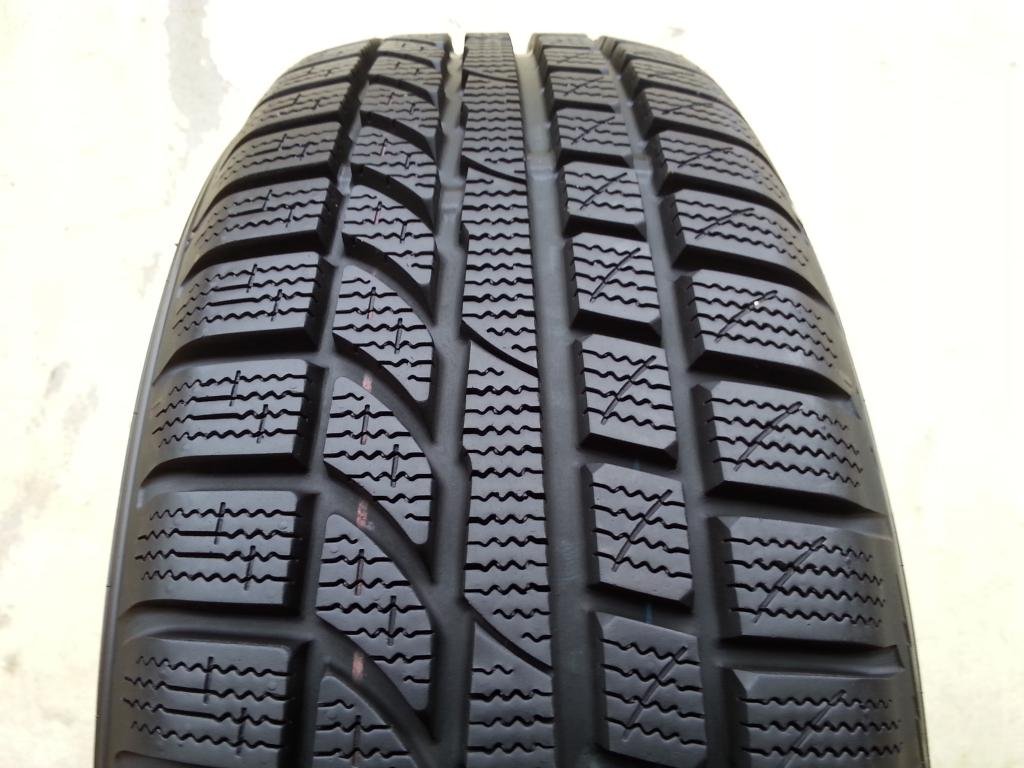 OPONA TOYO 195 60 15 SNOWPROX S 942