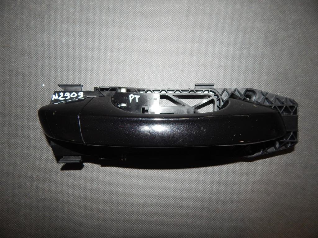 FABIA III РУЧКА ZEWNETRZNA ПРАВИЙ ЗАД. Lf9r 9910