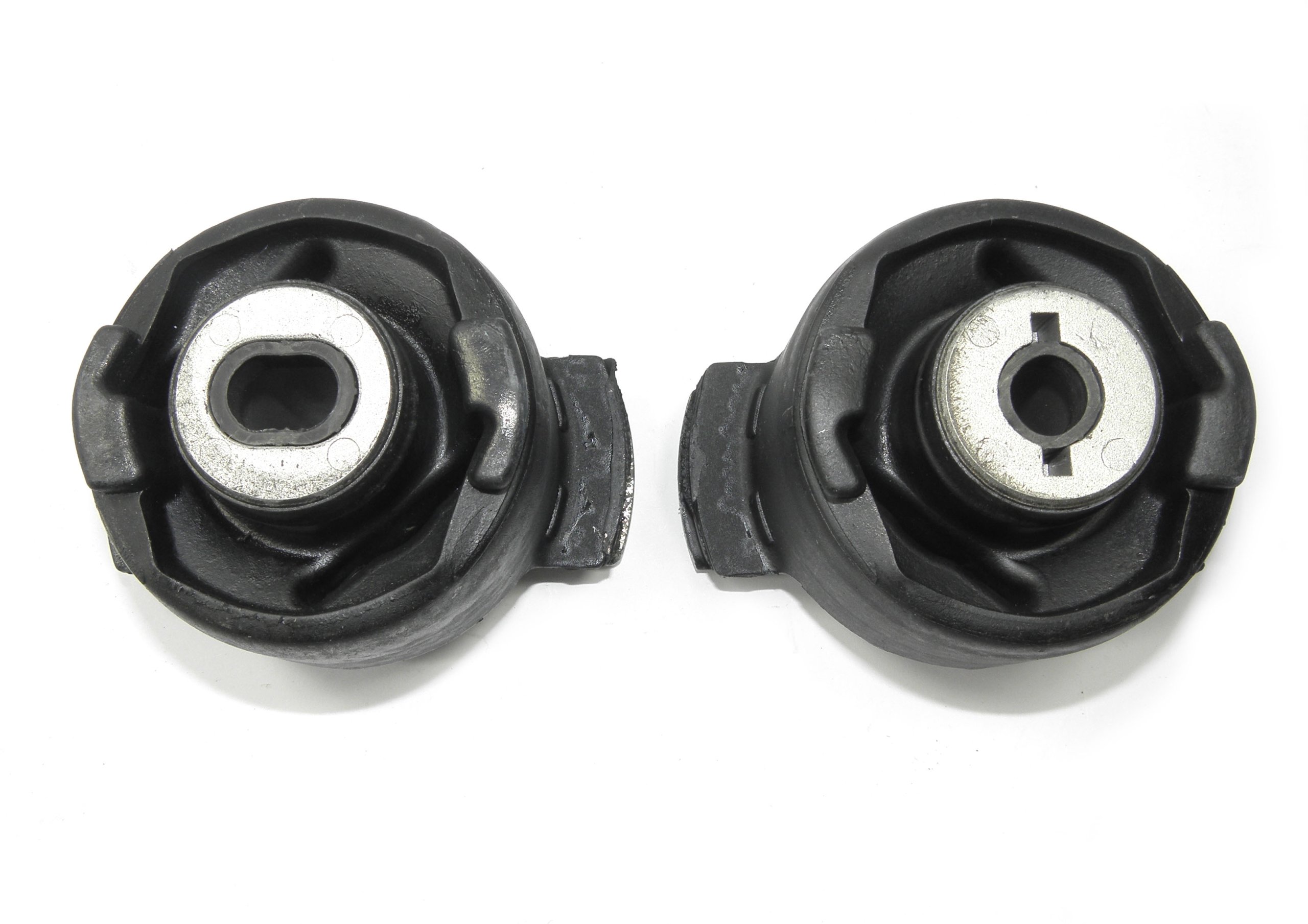 TULEJE BELKI TYŁ LAGUNA II 01-07 ORYGINAŁ KOMPLET HUTCHINSON