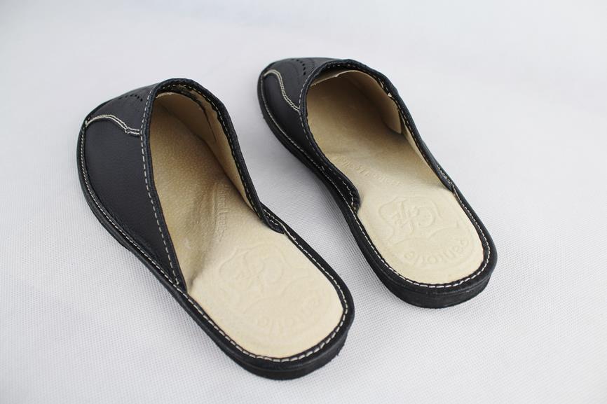 46 SKÓRZANE KLAPKI MĘSKIE KAPCIE GÓRALSKIE LACZKI Wzór dominujący bez wzoru