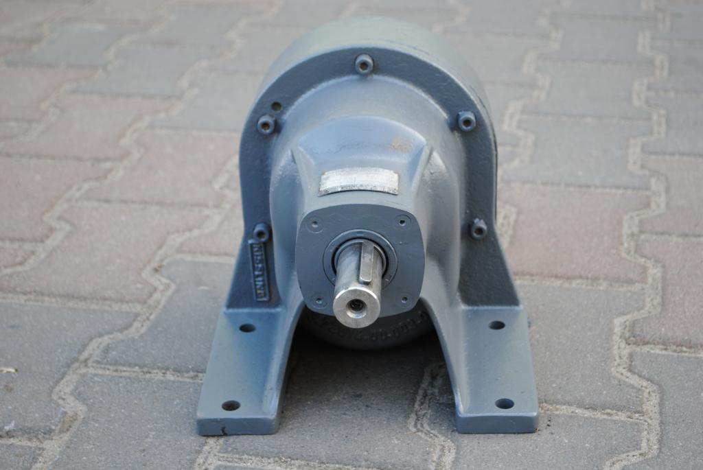 Przekładnia-reduktor. 1 do 38.. ! Model prosta