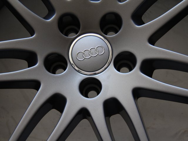 Оригінал AUDI Q5 A6 A8 20 8r0601025r ( 1a2 ) średnica диски 20 