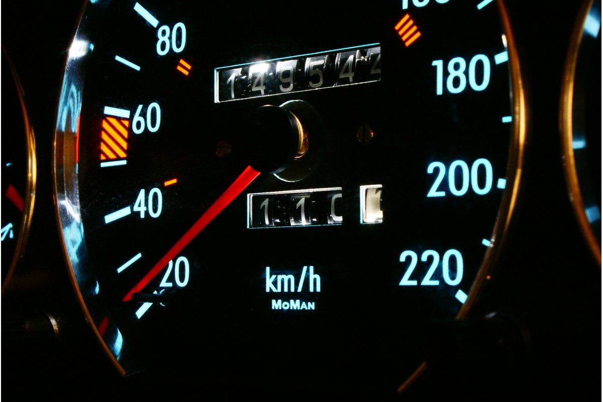 Tarcze licznika Indiglo Mercedes W126 wzór 2 MoMan Producent Moman