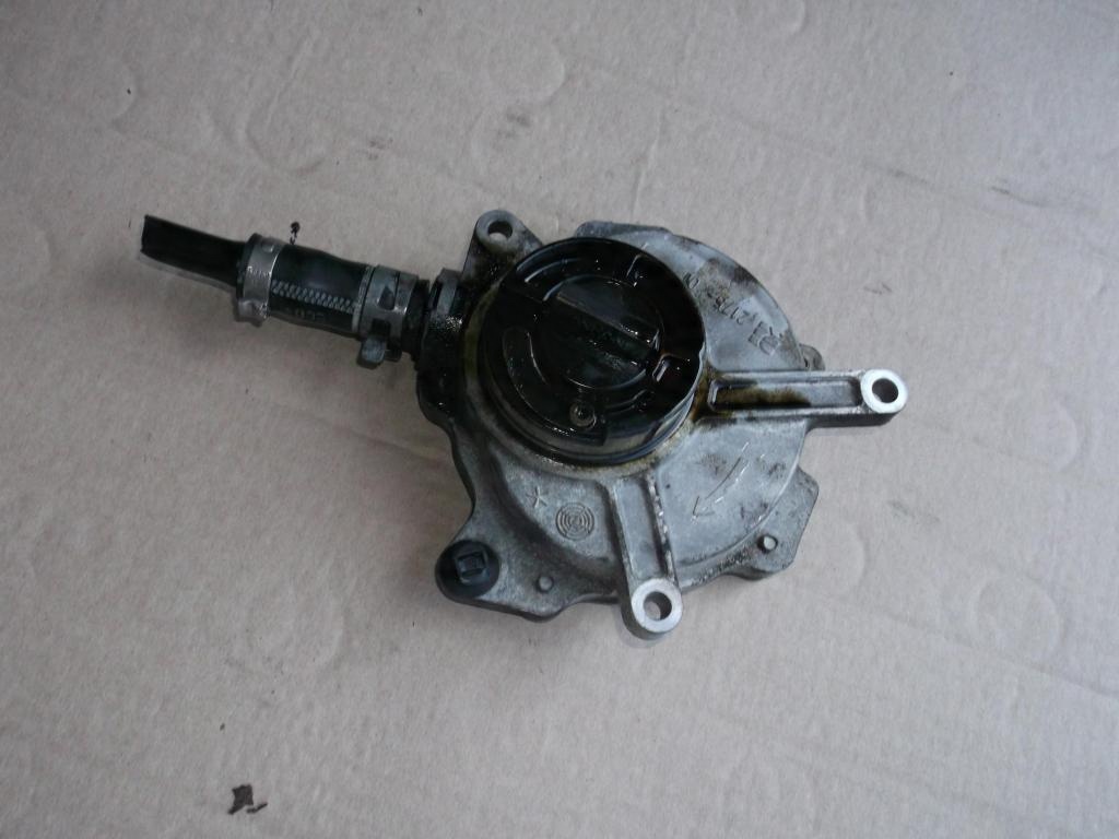 ВАКУУМ POMPA6d145100d AUDI A4 B6 2.0 FSI 150 К.С