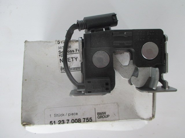 BMW OE 7008755 замок защелка капота