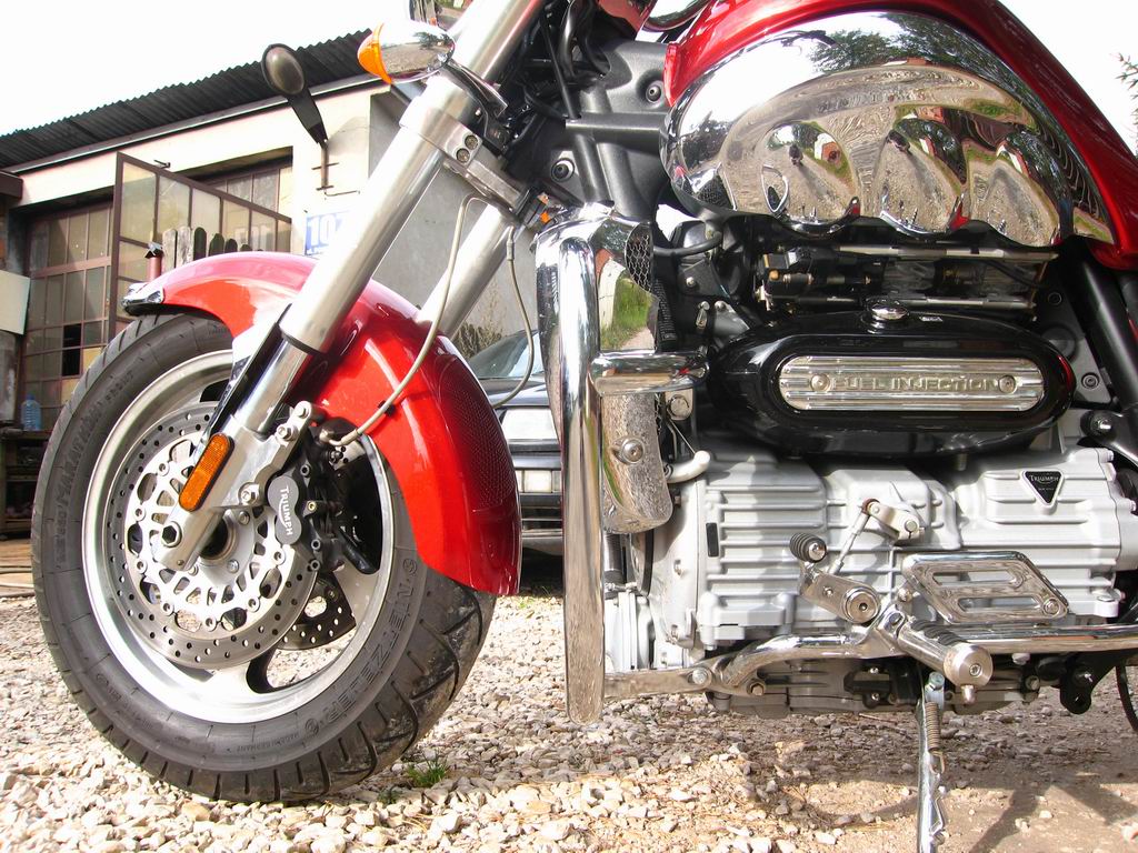 TRIUMPH ROCKET 3 GMOLE PRZEDNIE Producent Kuźnia Motocyklowa