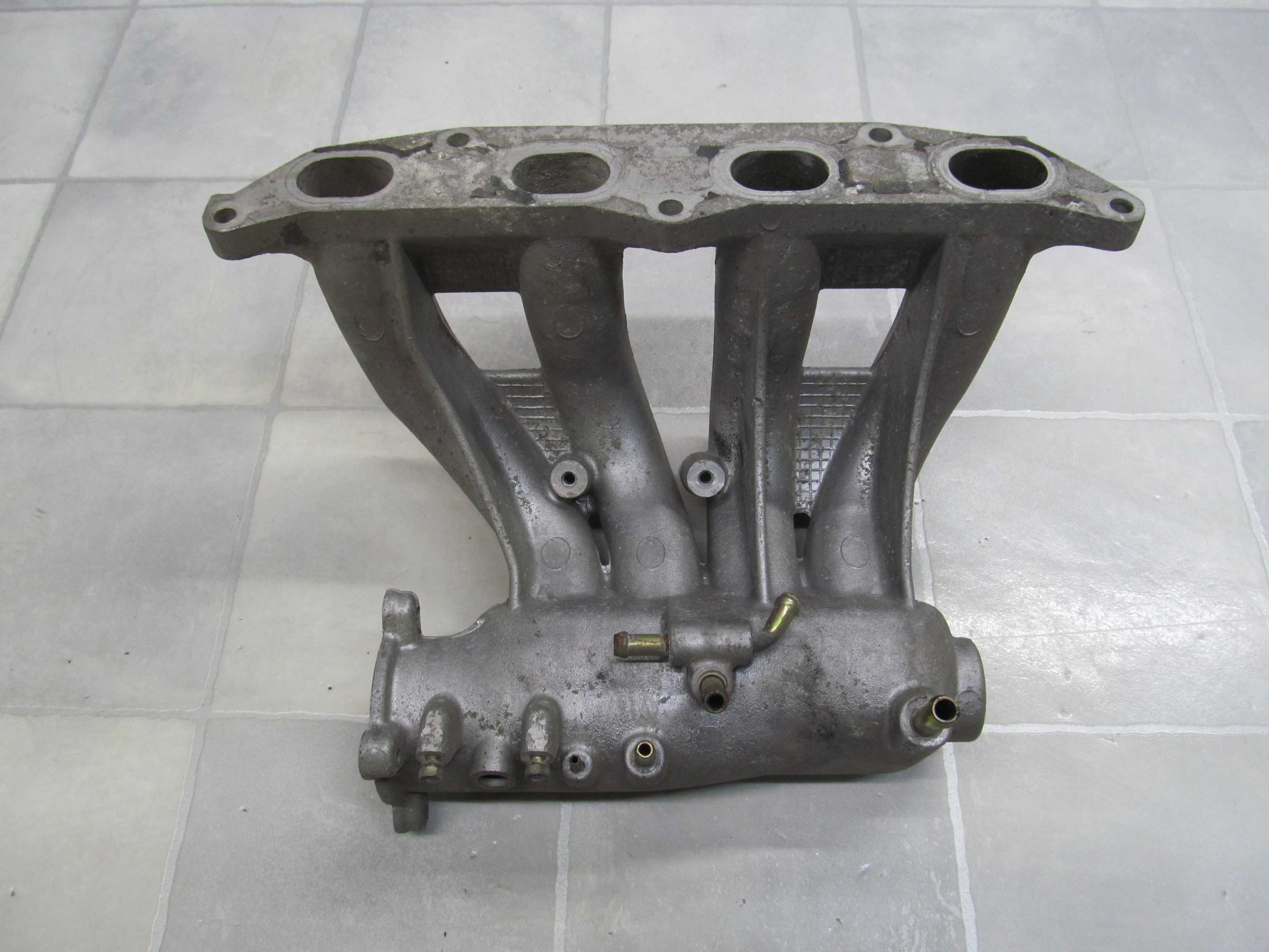 MITSUBISHI COLT 04 1 5T KOLEKTOR SSACY Engine Type Gasoline