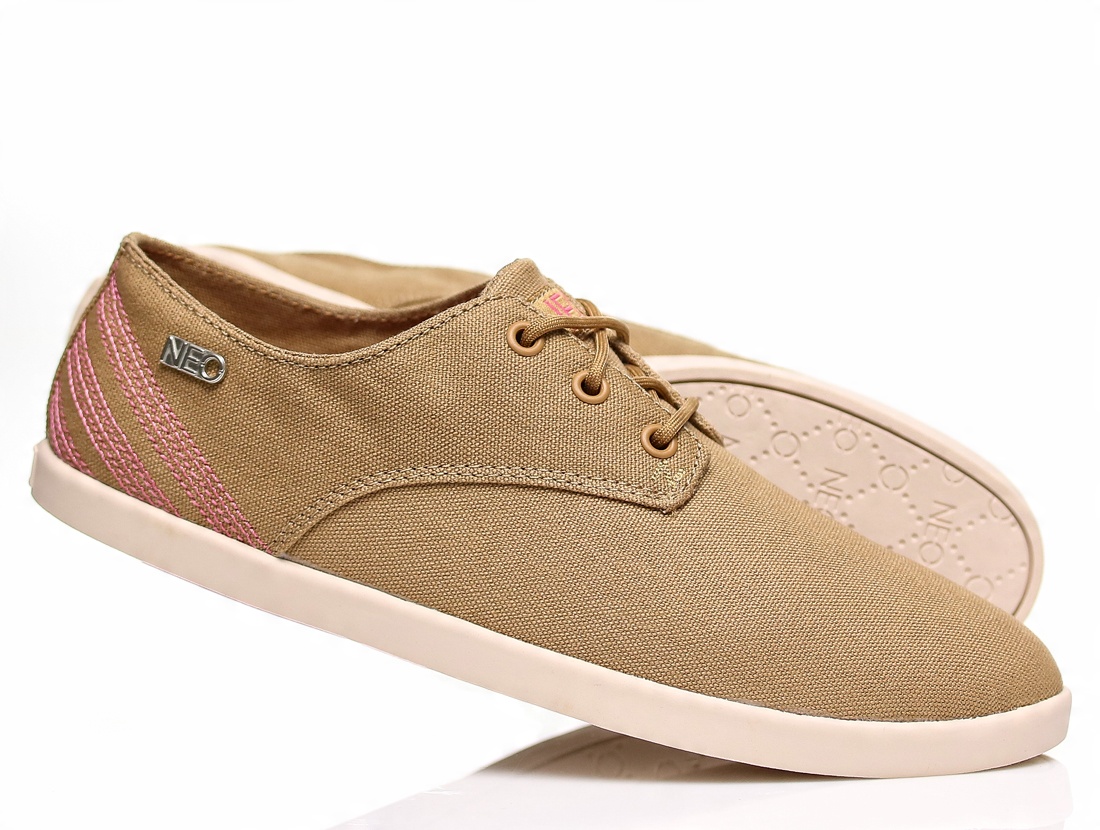 

Buty damskie Adidas Calneo Desert Q38545 Różne Roz