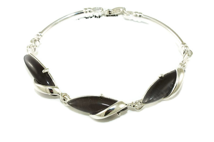 Krásný Stříbrný Náramek S Grafitovým Reliéfem