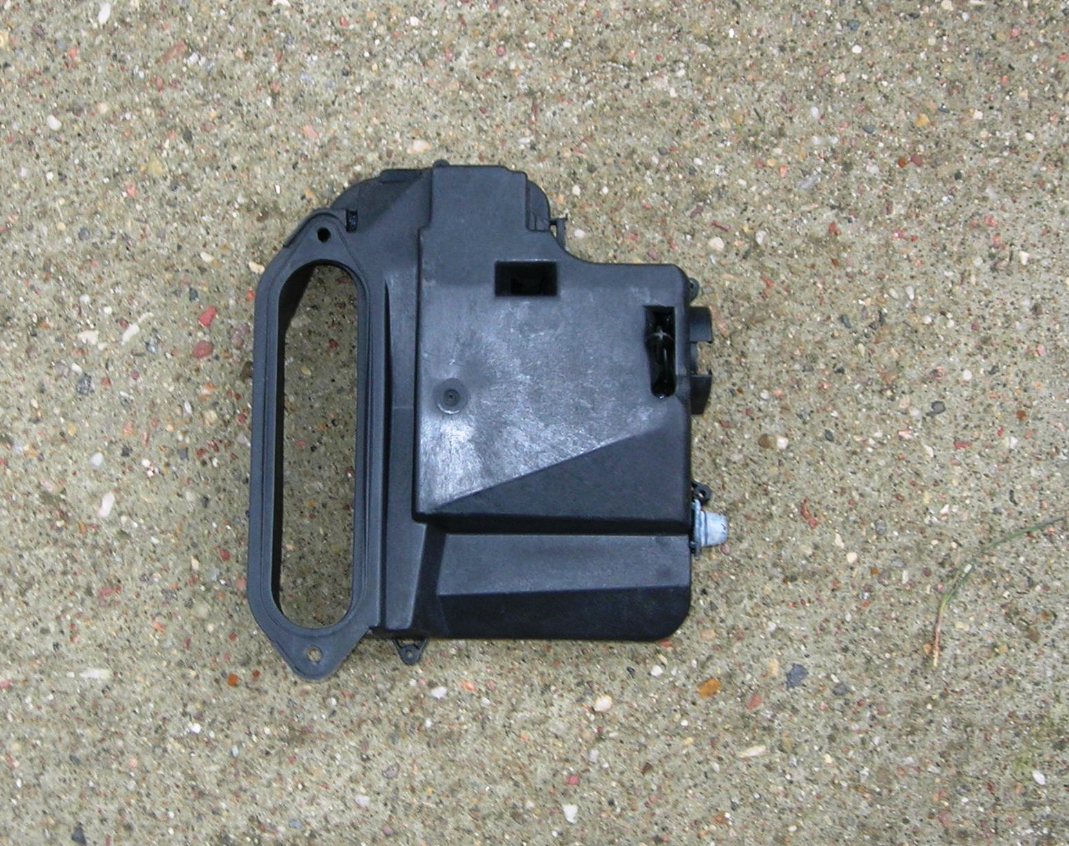 OBUDOWA KOMPUTERA (DOLNA) PASSAT B5 , AUDI A6 C5 +