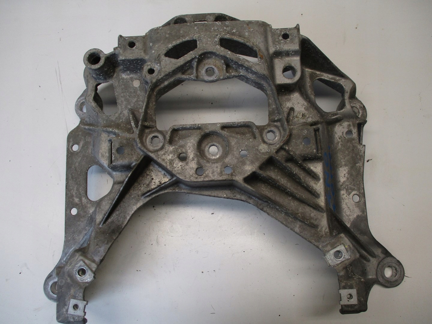 Лапа AUDI A8 4N0 4,0 TFSI 4N0399262