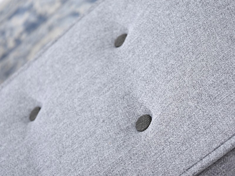 PUFA SKANDYNAWSKA DO FOTELA SALONU MIĘKKA Z GUZIKAMI NA NOGACH MALMO SZARA Kolekcja MALMO