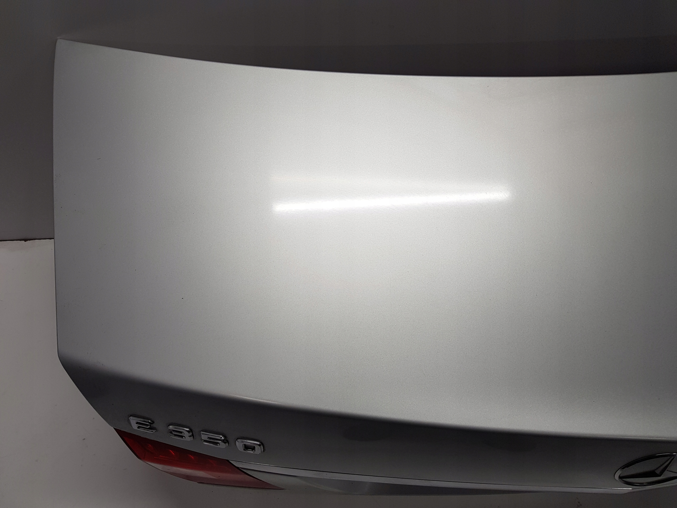 MERCEDES W212 SEDAN KLAPA BAGAŻNIKA 775 Typ samochodu Samochody osobowe