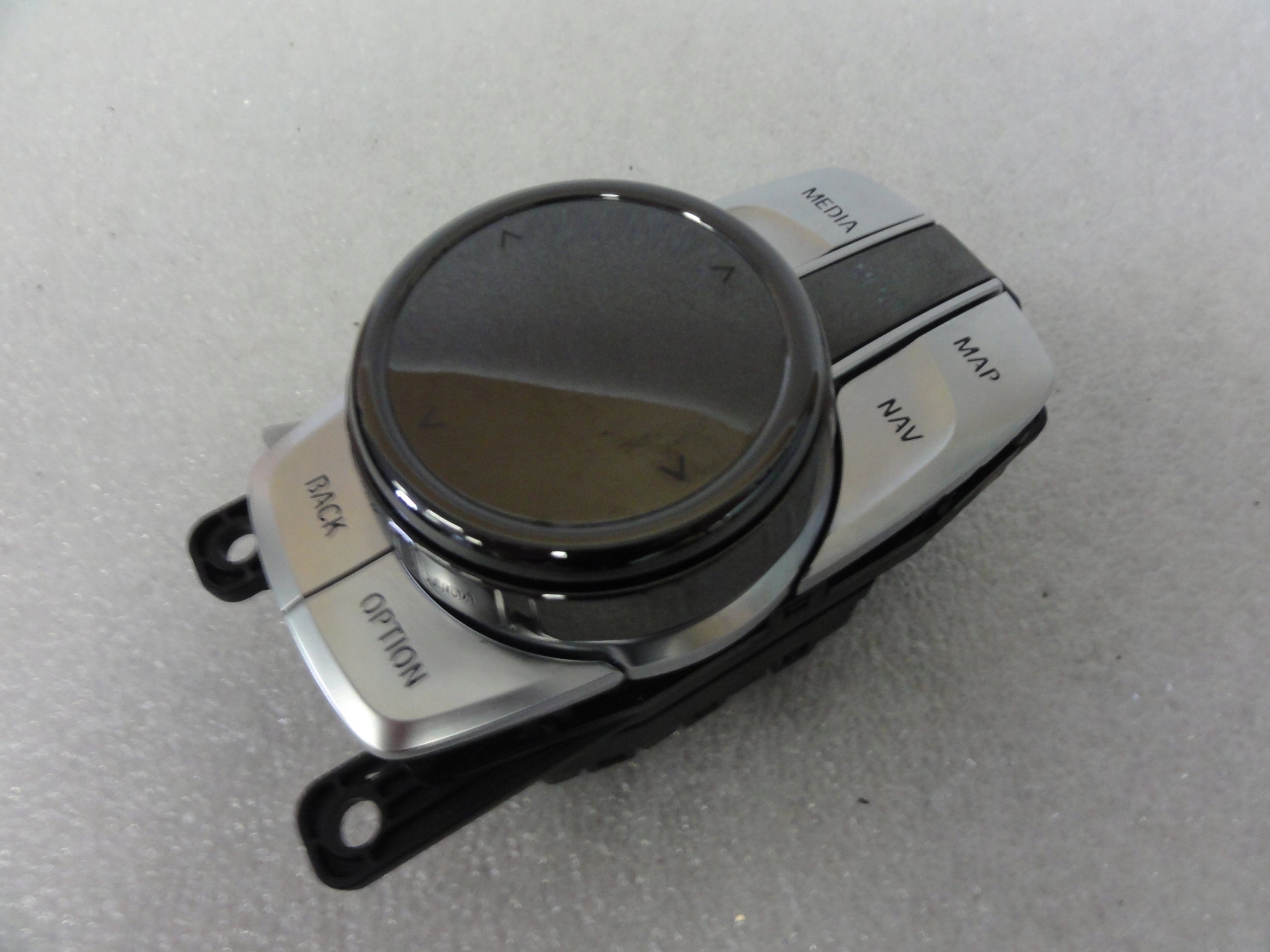 BMW 7 G11 G12 10,25 Evo