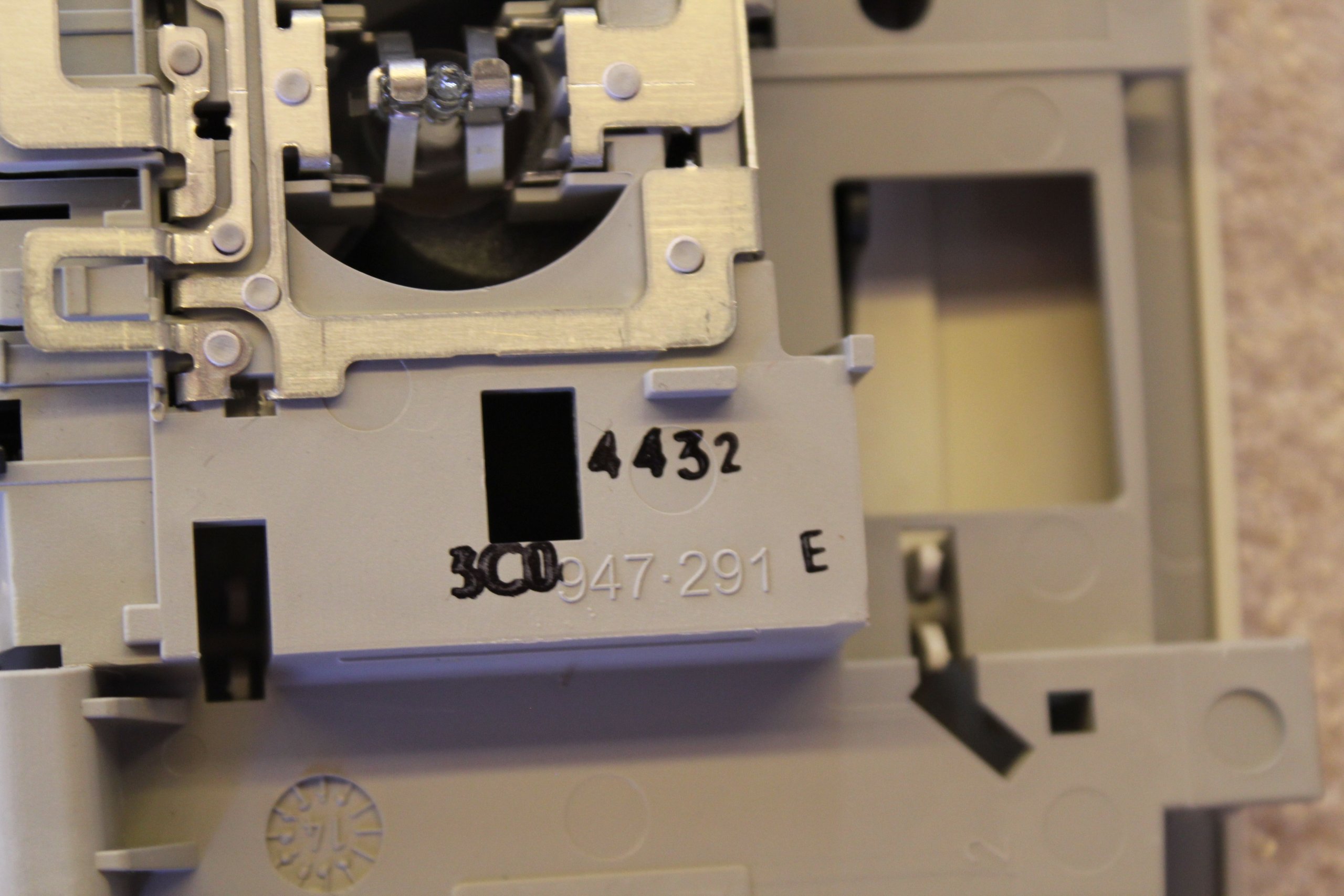 LAMPKA PODSUFITKI TYŁ VW PASSAT B6 B7 3C0947291C Typ samochodu Samochody osobowe