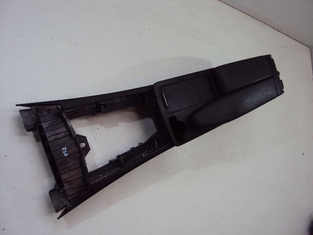 Подлокотник туннель MERCEDES C-Class W204