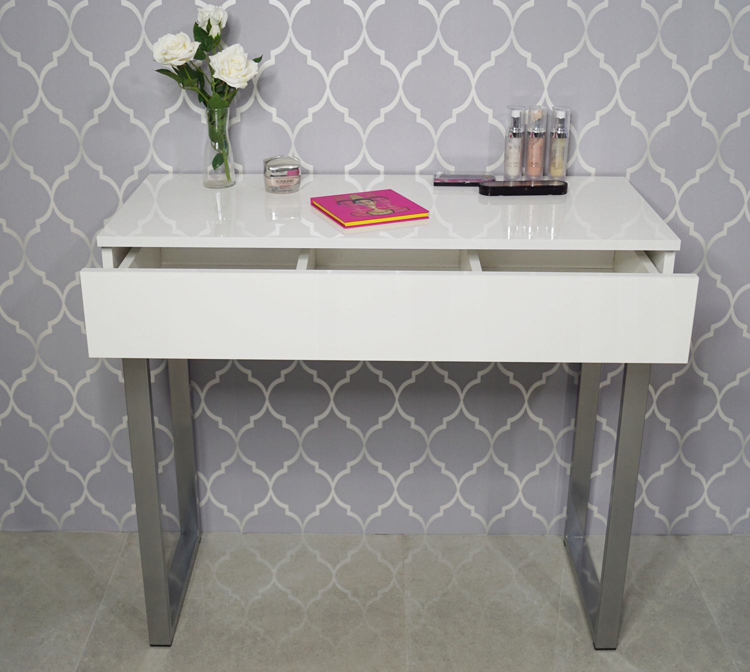 TOALETKA DO WIZAŻU POŁYSK Z SZUFLADĄ METALOWE NÓZK Wykończenie połysk