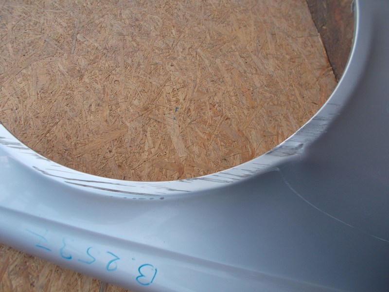 FENDER FRONT FRONT RIGHT MERCEDES E KLASA W211