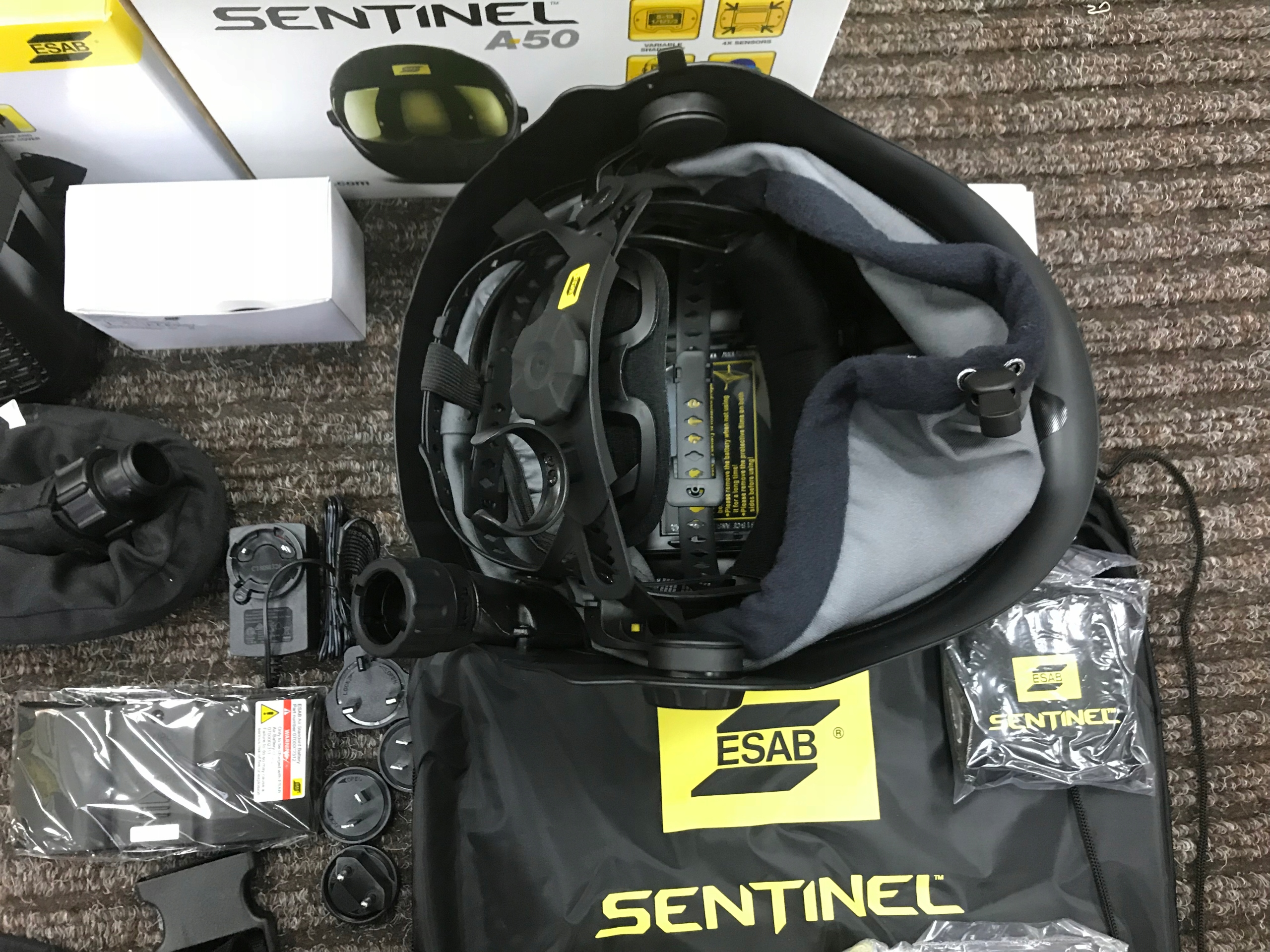 Сварочная маска esab sentinel a50. Сварочная маска sentinel a50. Esab sentinel a50. Маска хамелеон эсаб а50. Маска сварочная есаб а50.