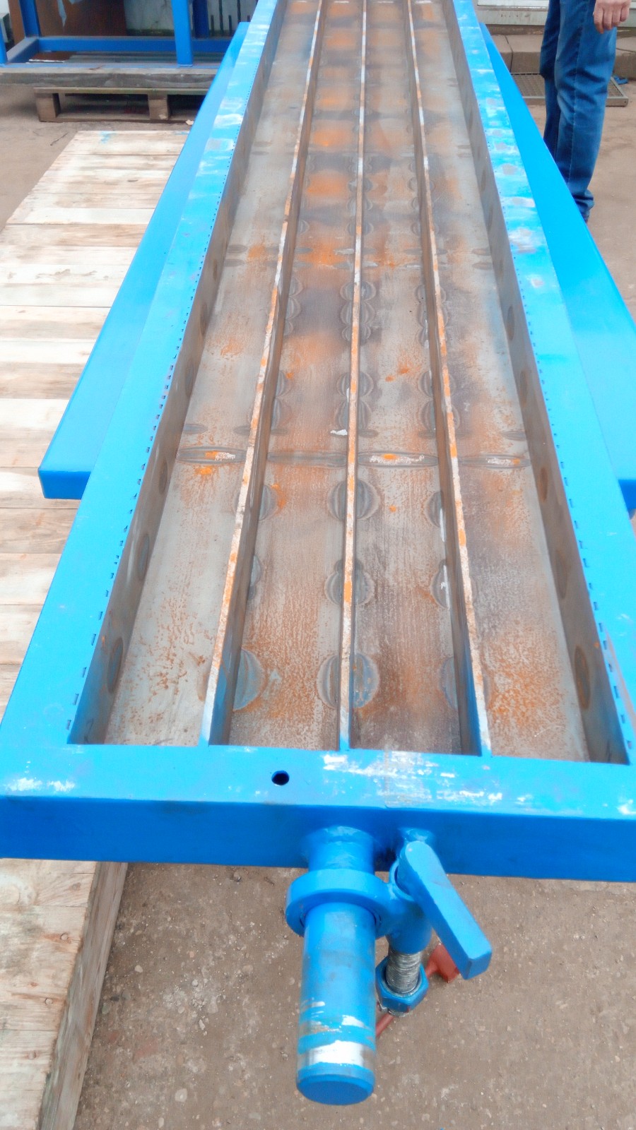 Forma stalowa do produkcji słupków do siatki 3,2 m Kod producenta Forma stalowa