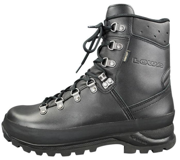 Lowa on sale mountain gtx