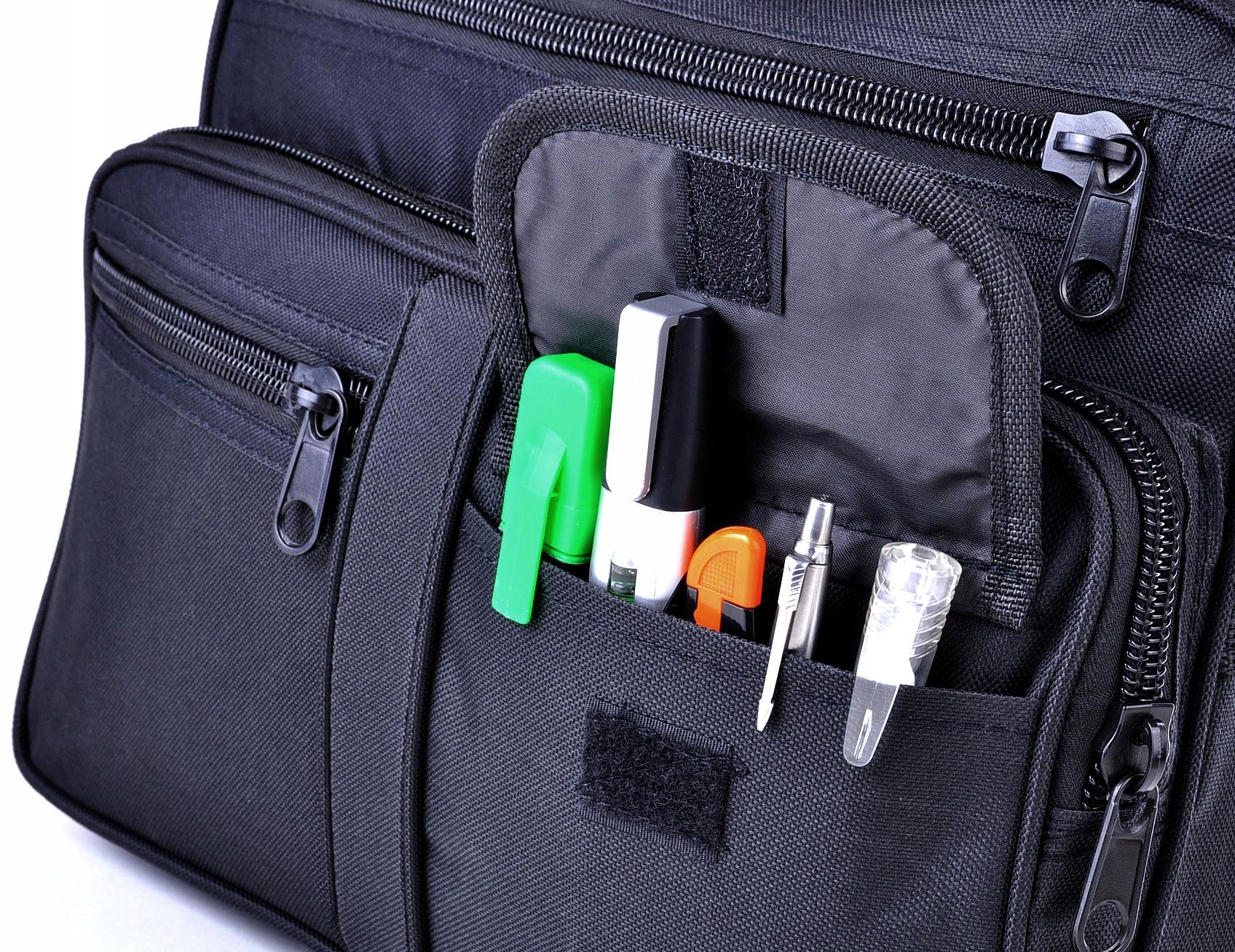 CODZIENNA CZARNA TORBA MĘSKA NA RAMIĘ Z KABURĄ 13L Wzór dominujący bez wzoru