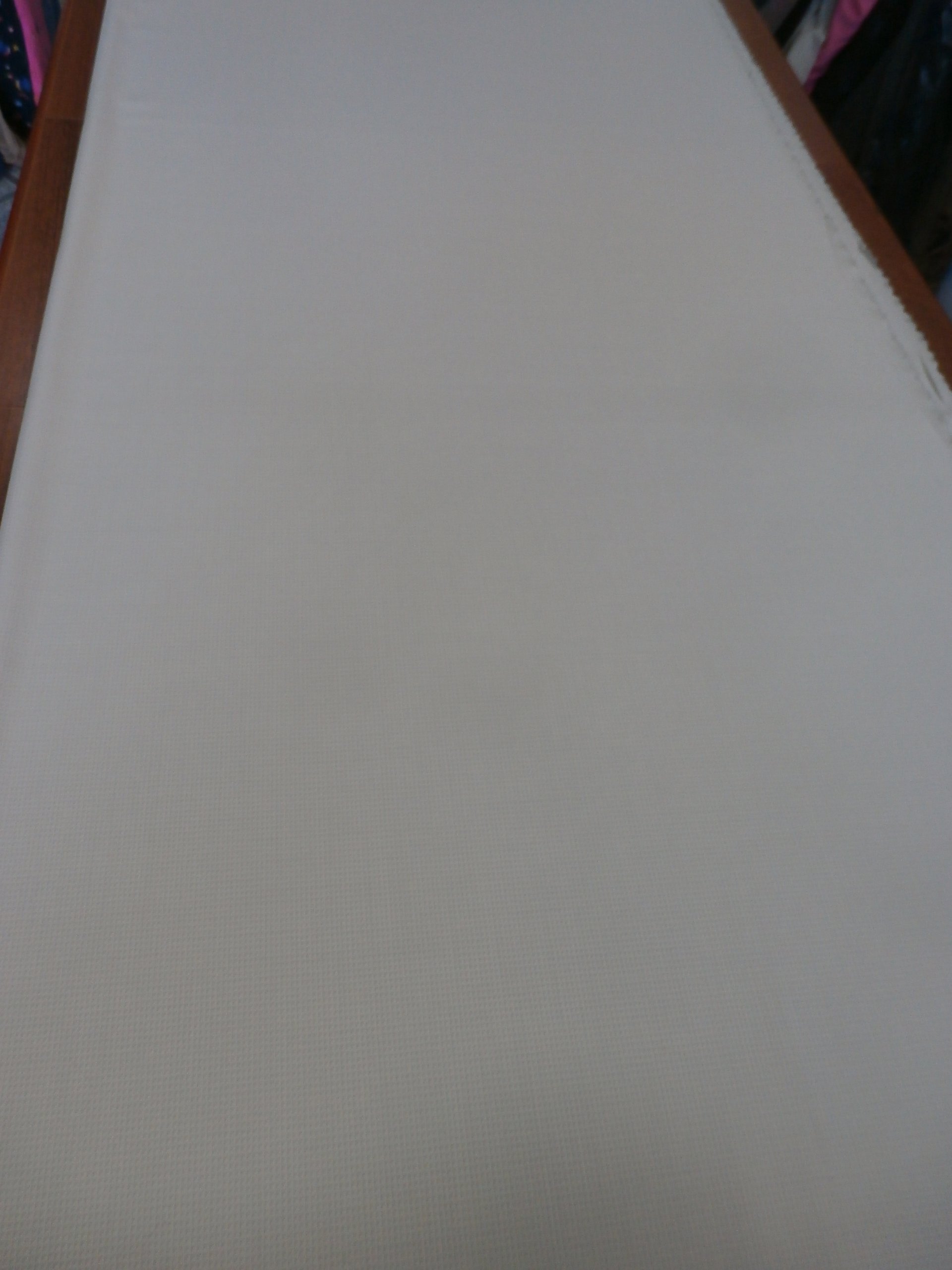 krémová vlna s hedvábím