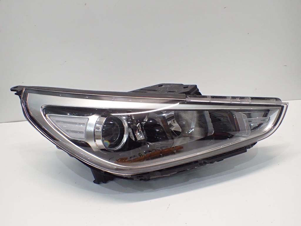 light front front right HYUNDAI I30 17
