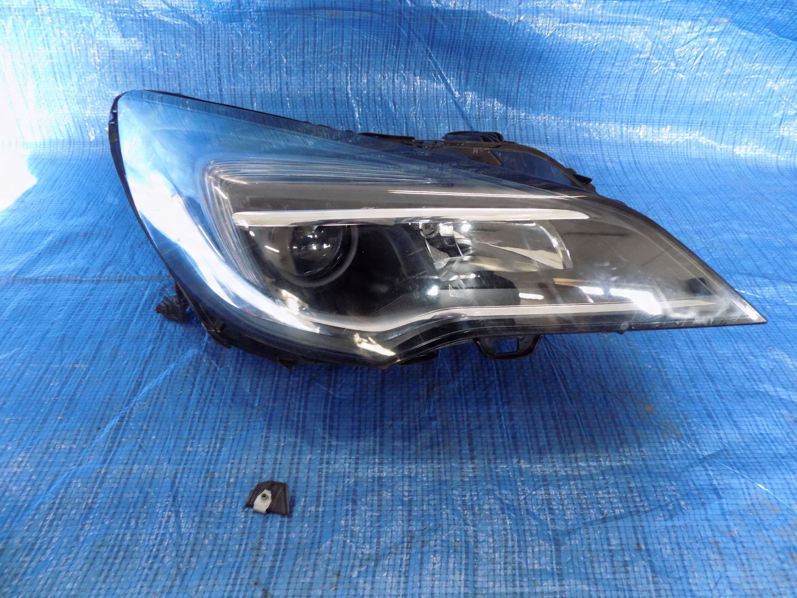 ASTRA В K ФАРА ПРАВИЙ ПЕРЕД ЄВРОПА LED 39047199