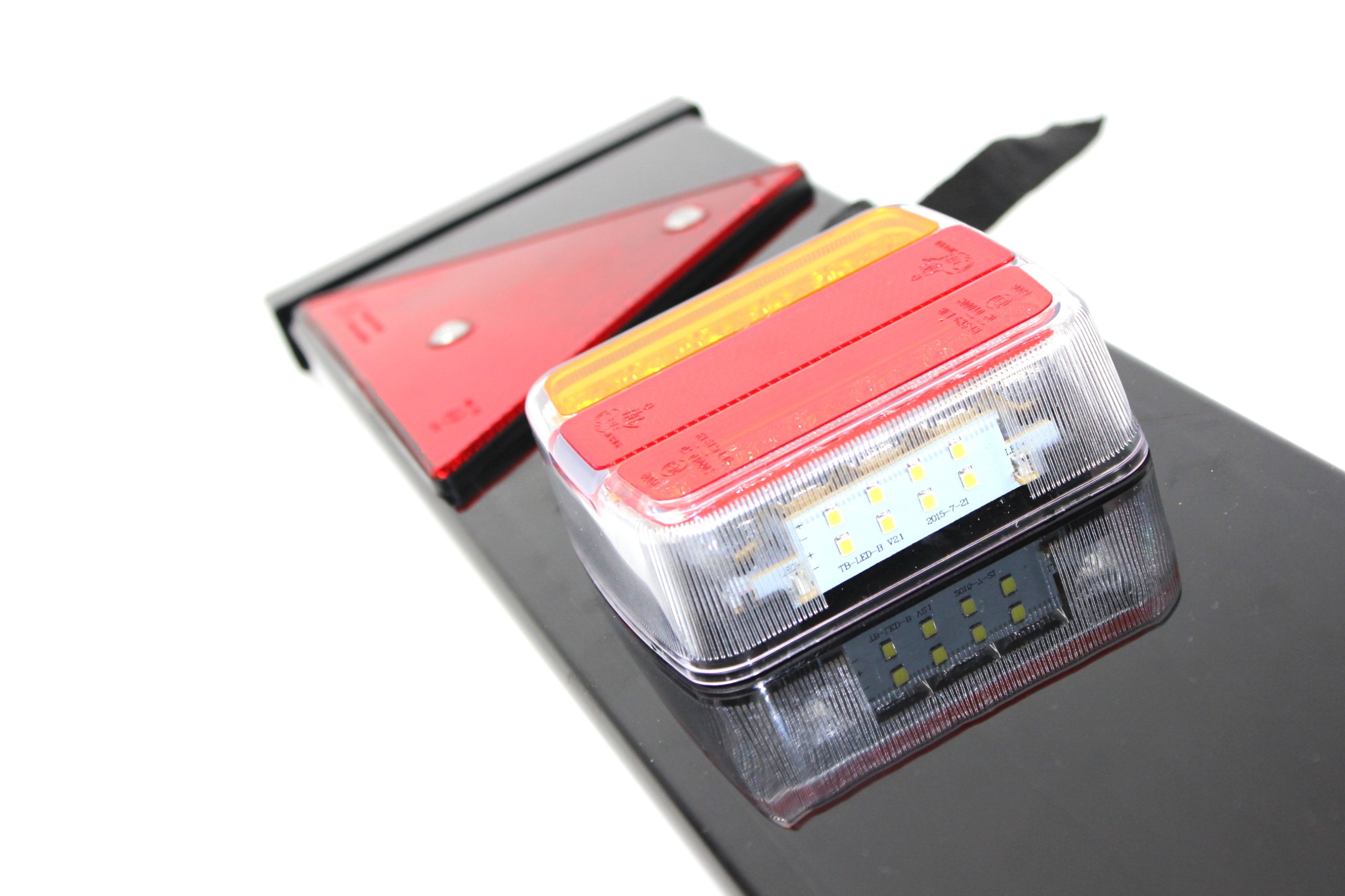 BELKA LED LAMPY DO PRZYCZEP 12V 24V 7 5M LISTWA CE Catalog number of the original ZM 302L