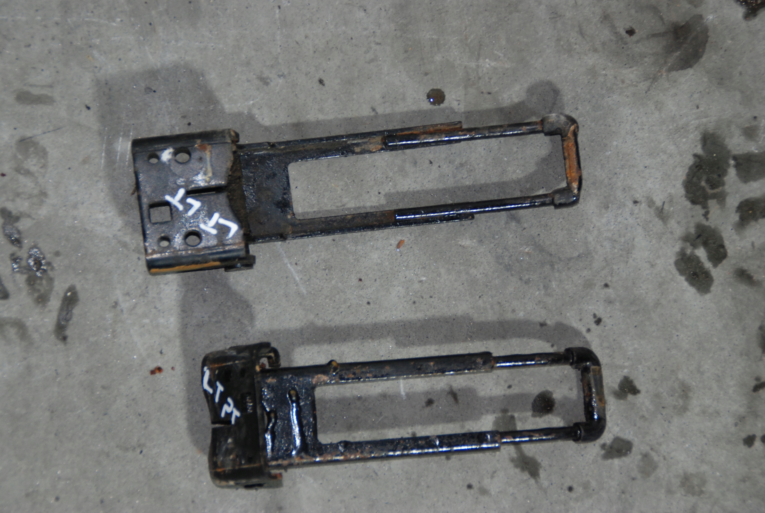 SPRINTER LT OGRNICZNIK DRZWI TYL Producent części Mercedes-Benz OE