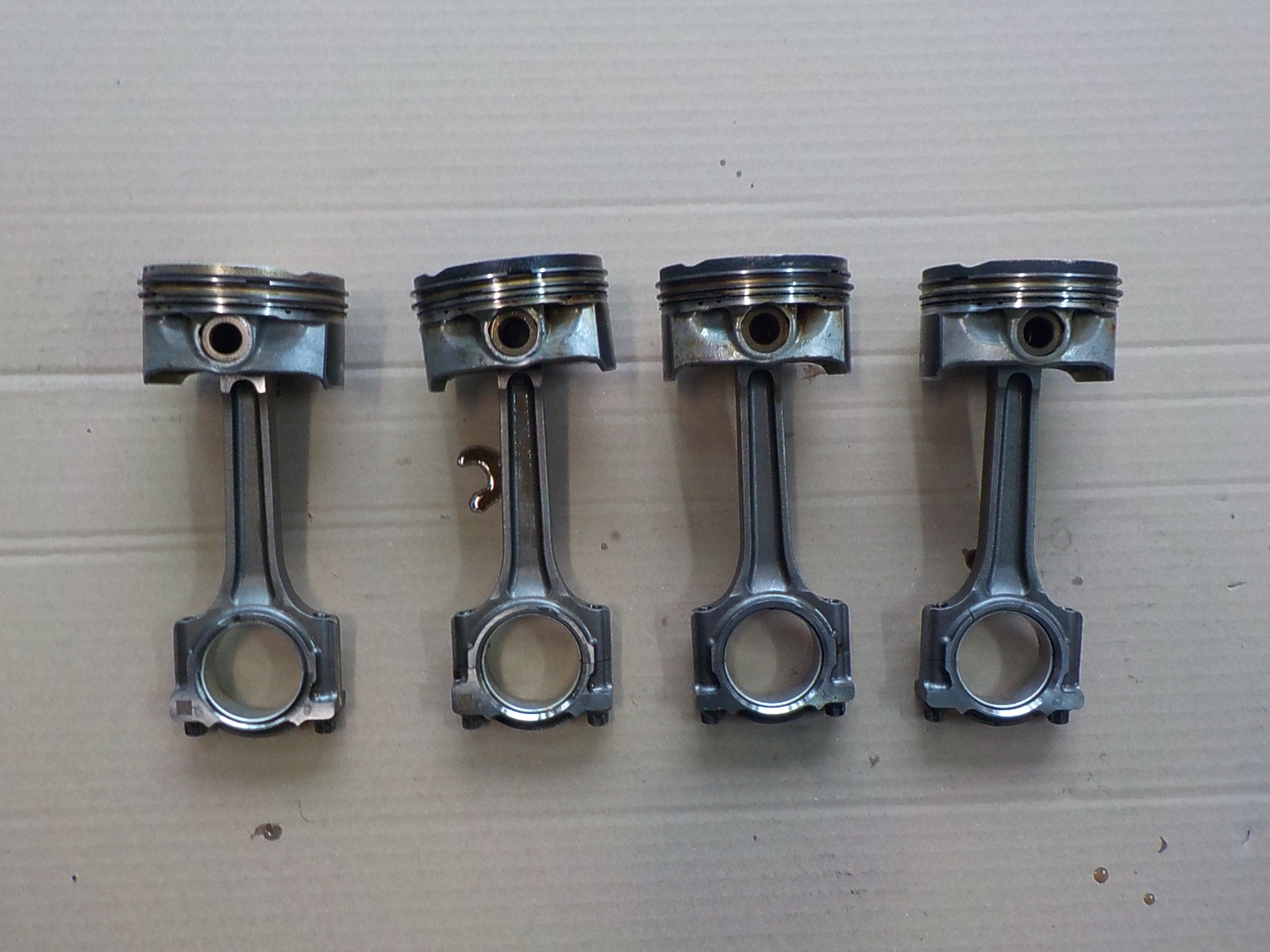 FORD ECOSPORT TŁOK 1.5 BENZYNA