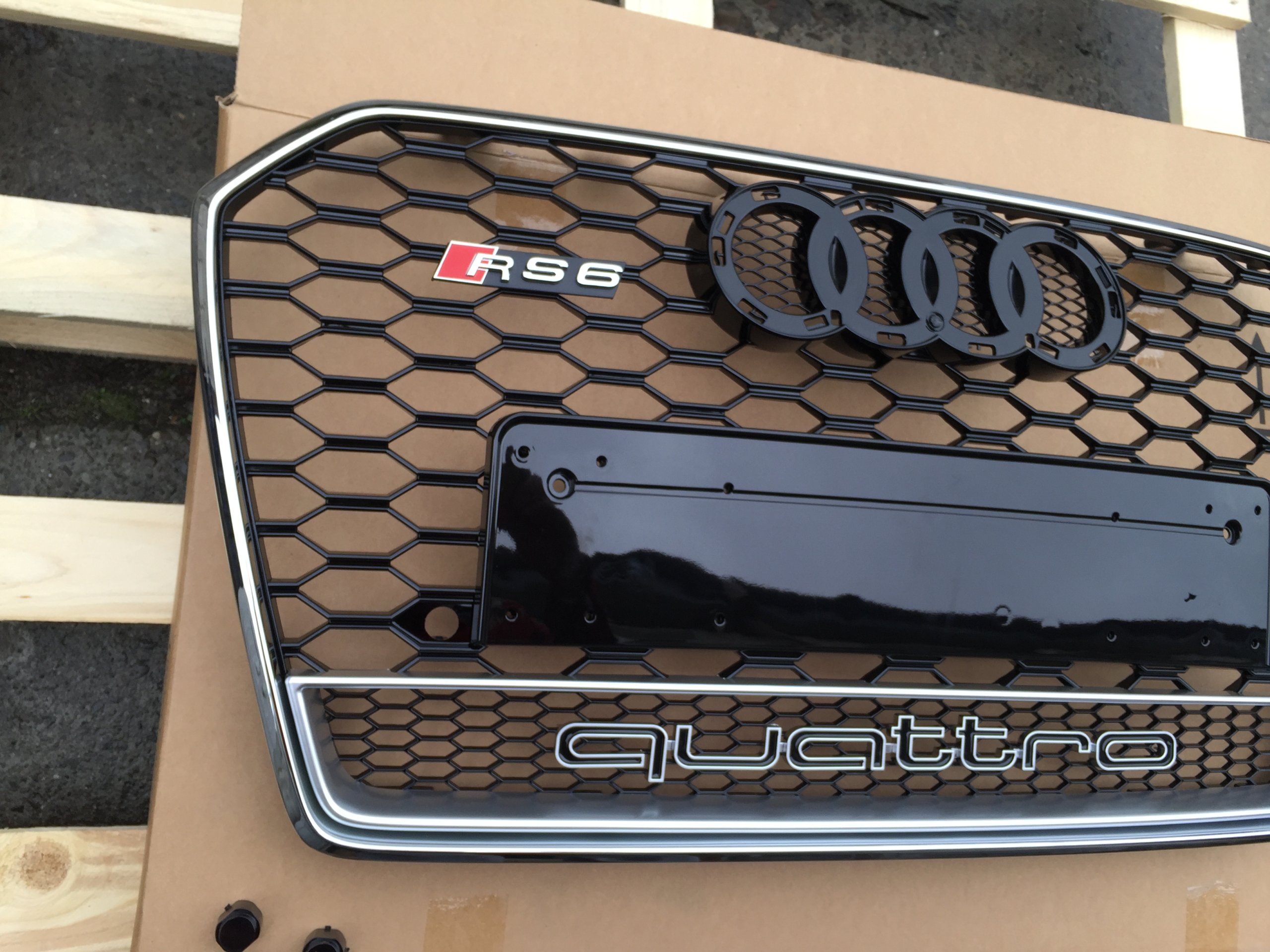 Grill Audi A6 2016-2017 wzor RS6 Chrome QUATTRO EAN (GTIN) 0051791933497