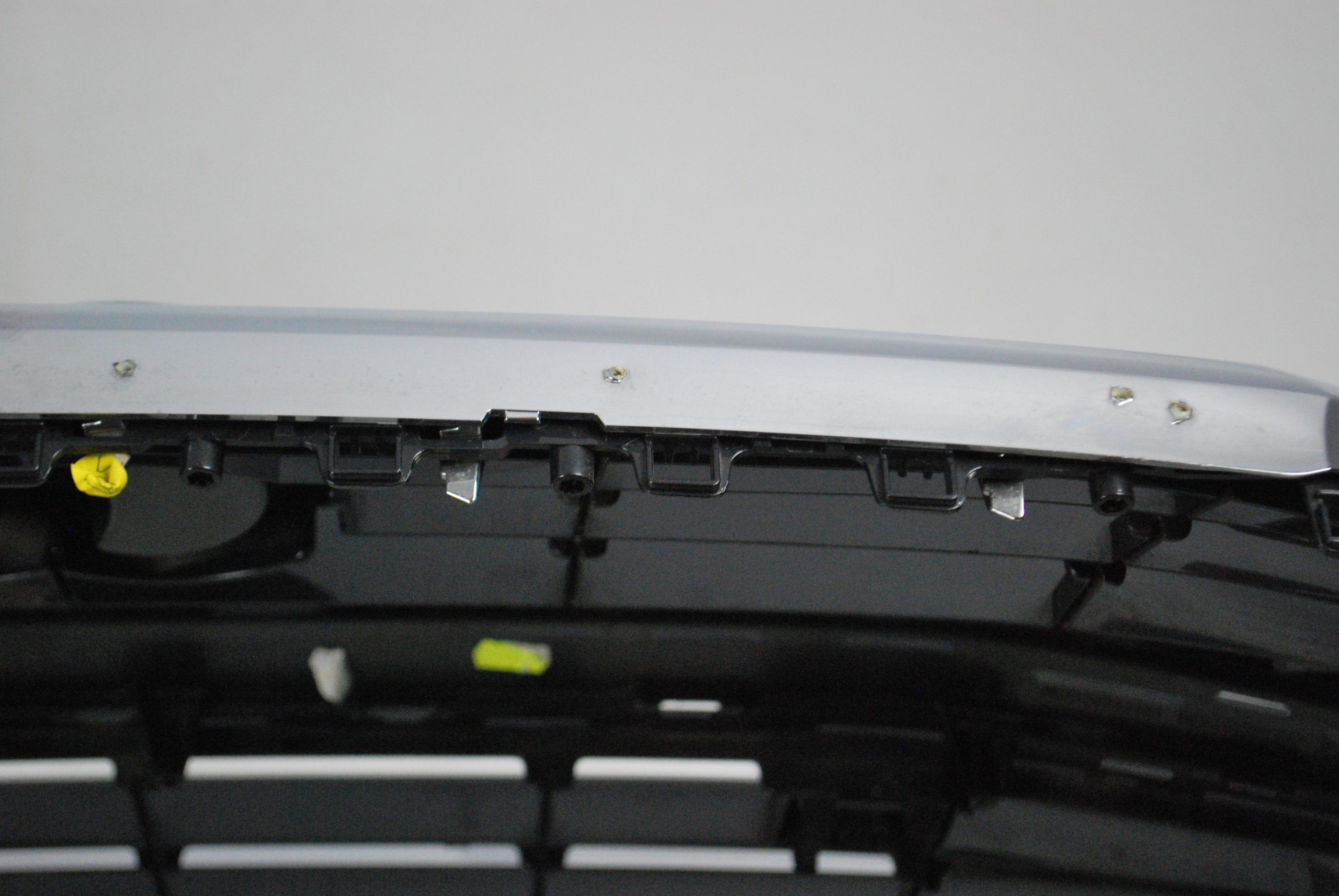 Бампер передний решетка радиатора Audi A8 D5 4N0807437A LY9B photo 7