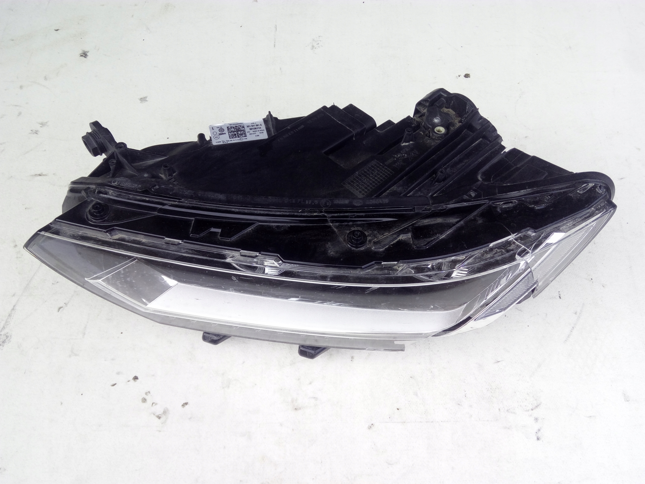 ПОВНИЙ КОМПЛЕКТ LED ЛІВИЙ ФАРА ЛІВА VW PASSAT B8g1941081g ЄВРОПА САНЧАТА БЕЗ ОБЛАДНАННЯ