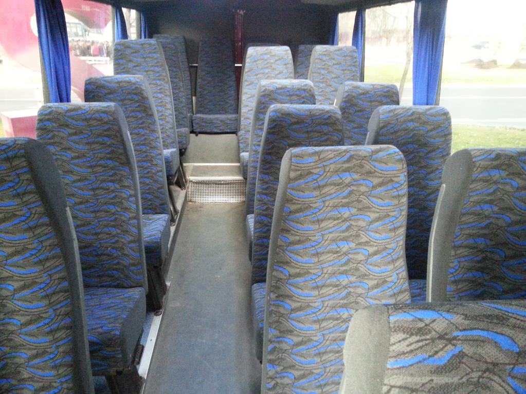 POKROWCE SZYTE NA MIARE AUTOBUSOWE AUTOKAR BUSY Cechy dodatkowe szwy/otwory na poduszki powietrzne dostęp do podłokietnika gotowe otwory na pasy