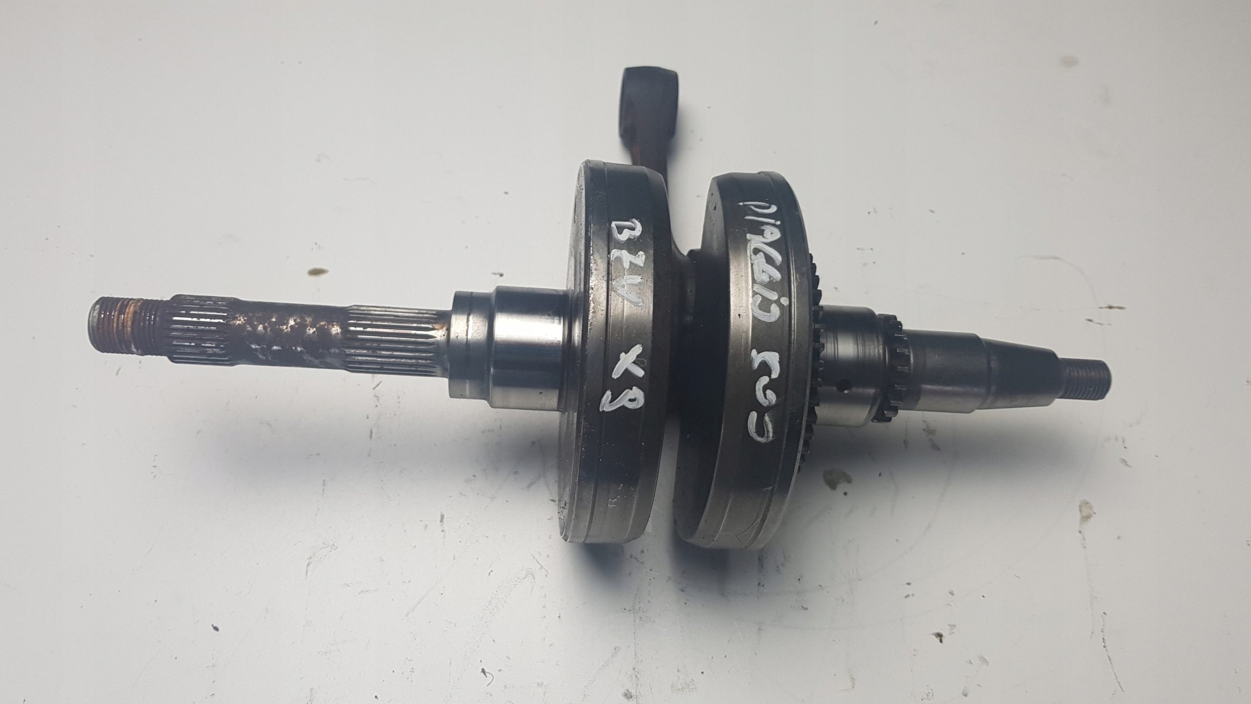 CRANKSHAFT PIAGGIO X9 Беверли Атлантик 500