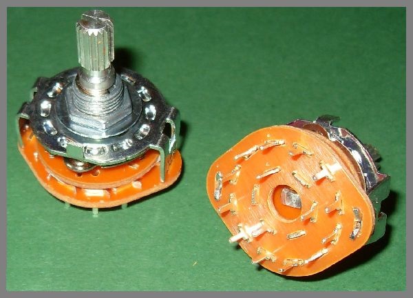 Przełącznik obrotowy 4 pozycje 3 obwody FV(0200) Kod producenta 0200