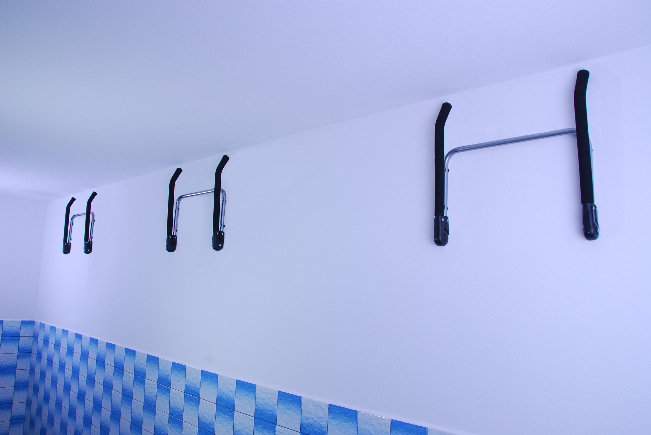 WIESZAK ŚCIENNY NA ROWER ROWERY NARTY UCHWYT WS01 Głębokość produktu 50 cm