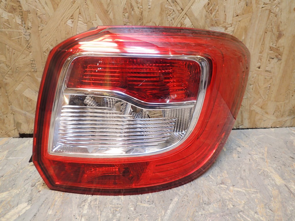 фонарь правый задний Dacia SANDERO 2 II