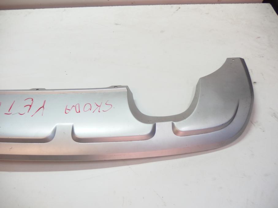 SKODA YETI SPOILER ZDERZAKA TYŁ 5L6807835 Typ samochodu Samochody osobowe