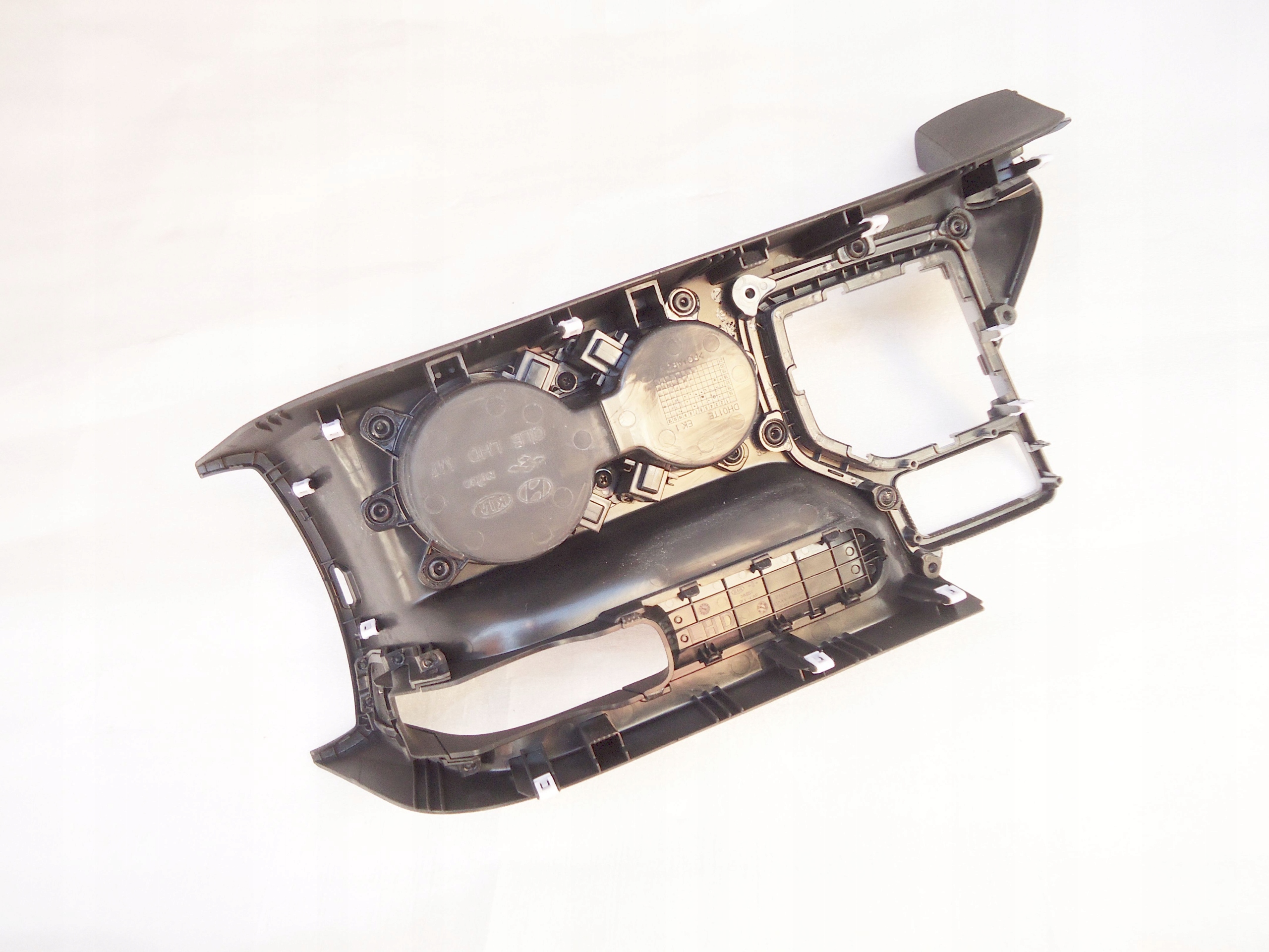 KIA SPORTAGE ZAŚLEPKA NAKŁADKA TUNELU ORYGINAŁ Typ samochodu Samochody osobowe