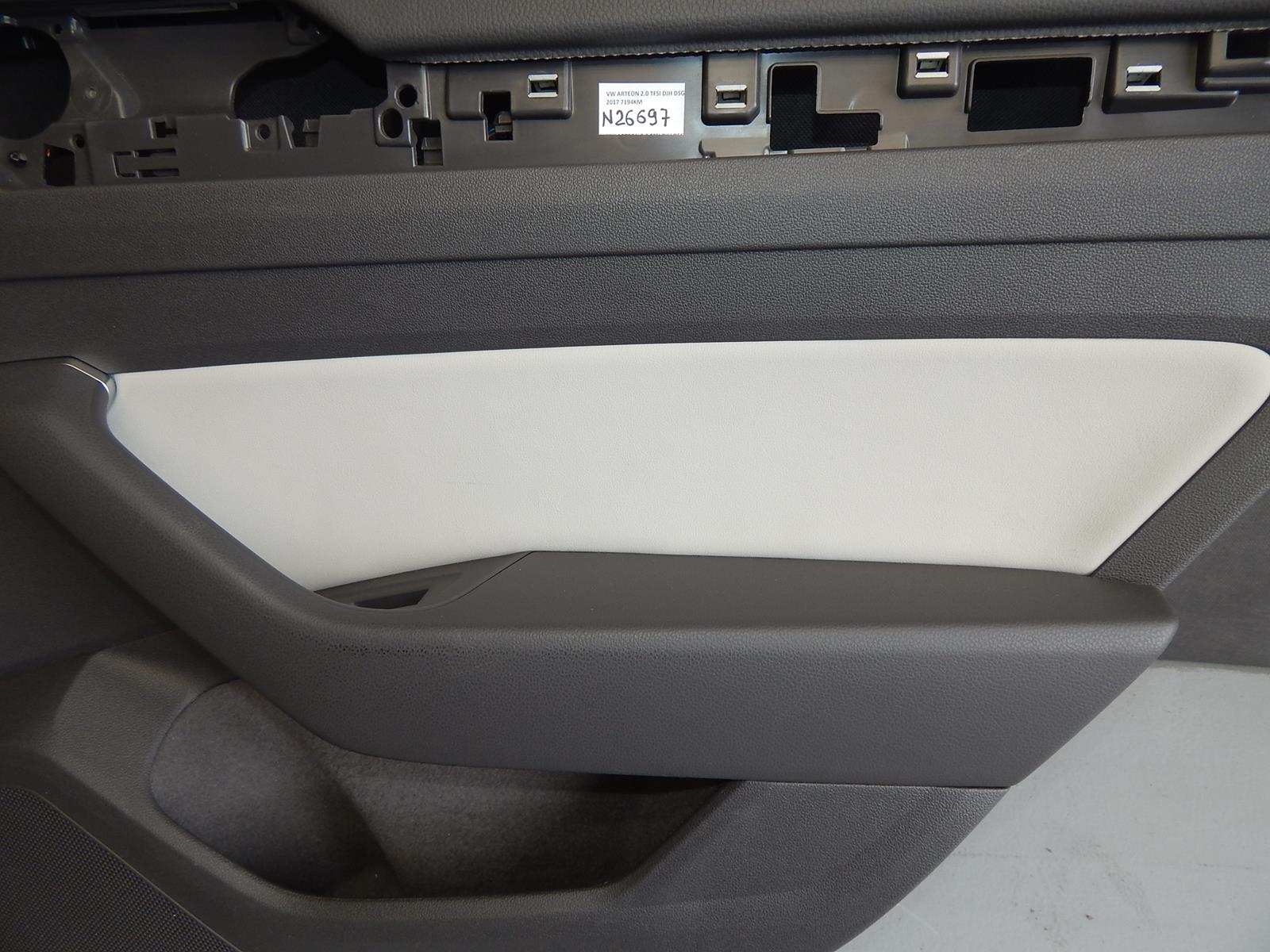 VW ARTEON TAPICERKA DRZWI PRAWY TYL 3G8867212 Car type Passenger cars