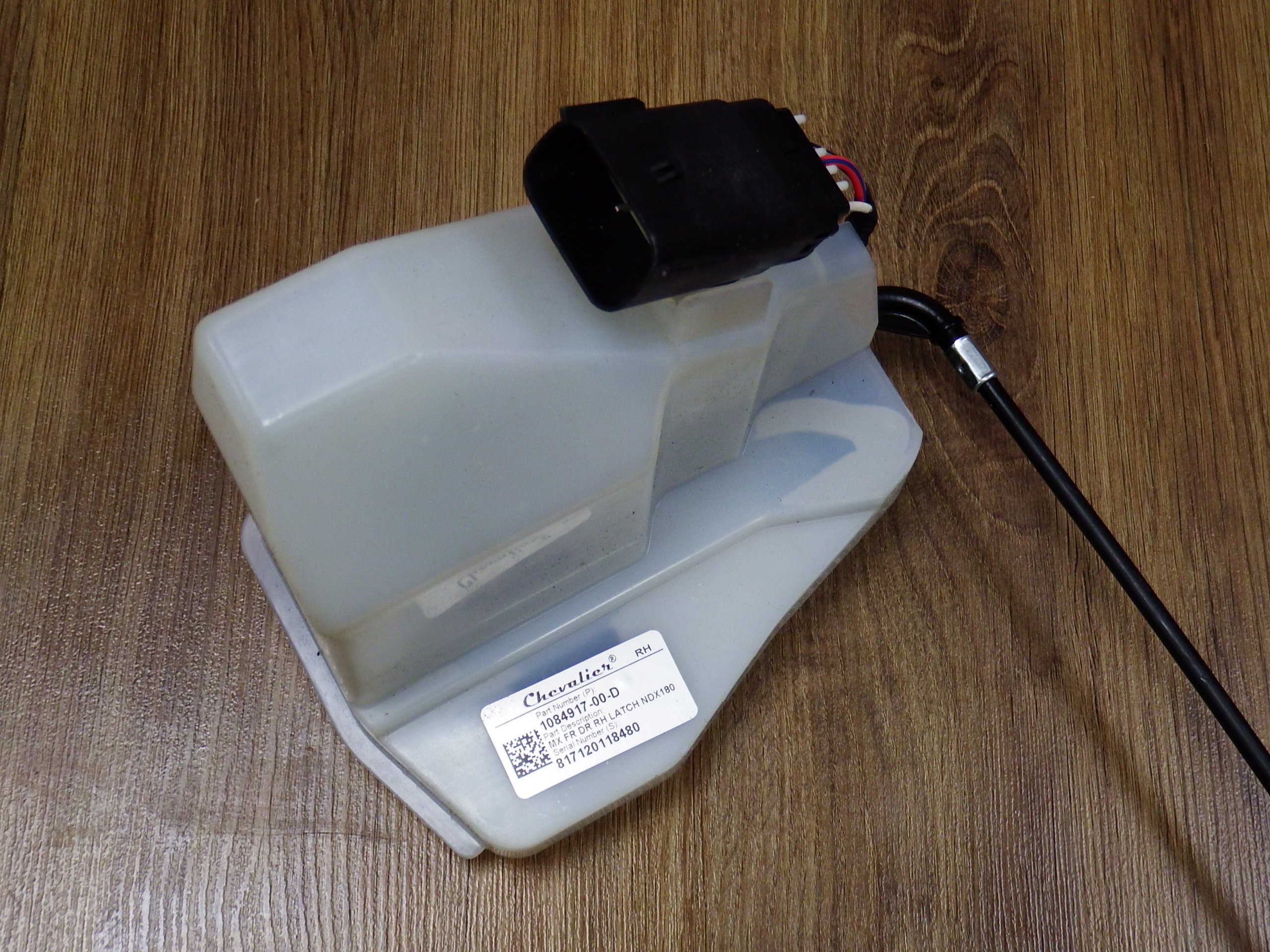 ZAMEK DRZWI ZAMEK DRZWI PRAWYCH PRZOD 1084917 00 D