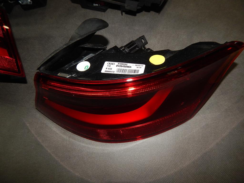 AUDI A3 8V LAMPY TYŁ LED NEON Typ samochodu Samochody osobowe