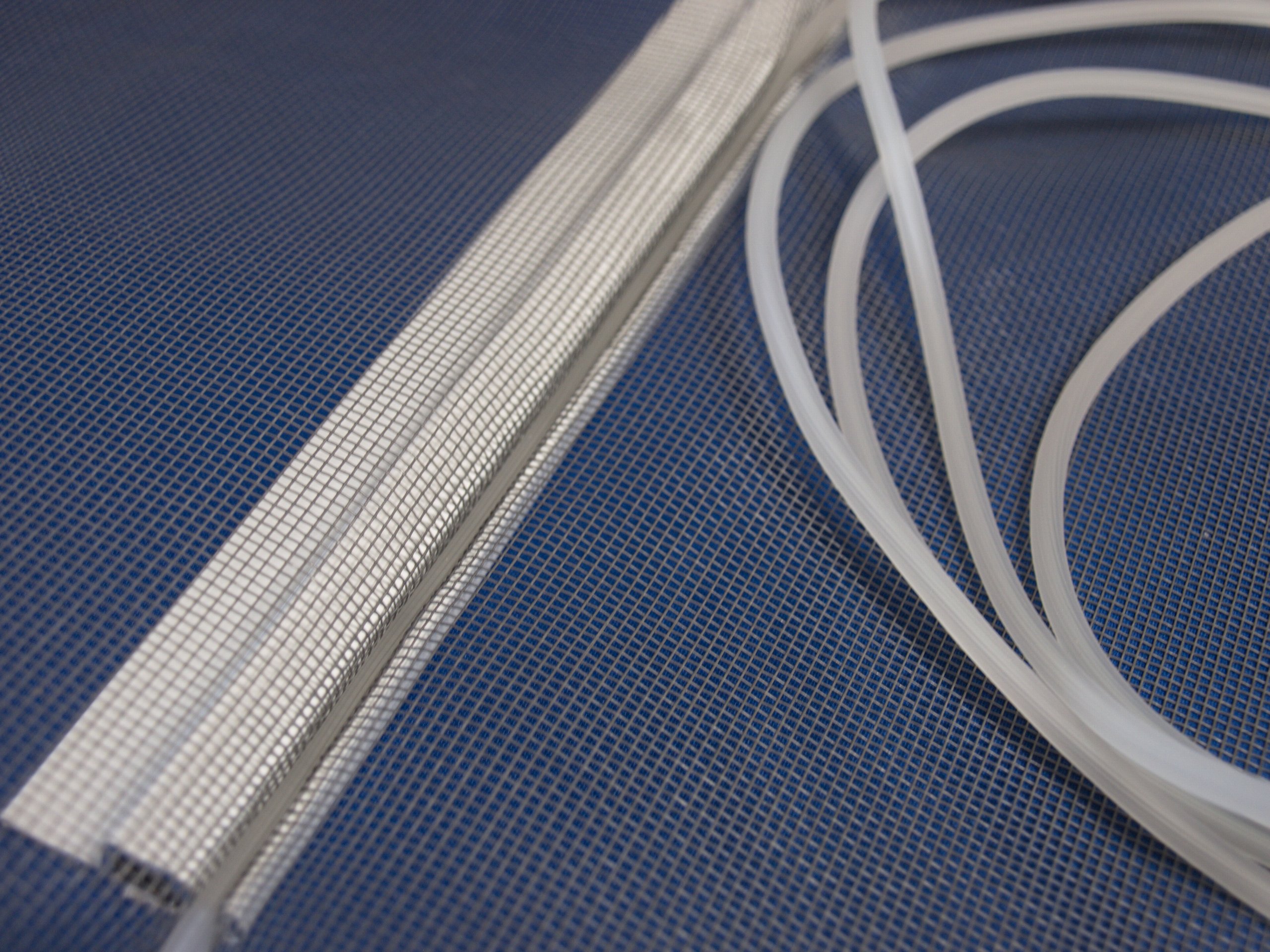 USZCZELKA DO MOSKITIERY SIATKI 4,2 MM trsp -10mb Marka inna