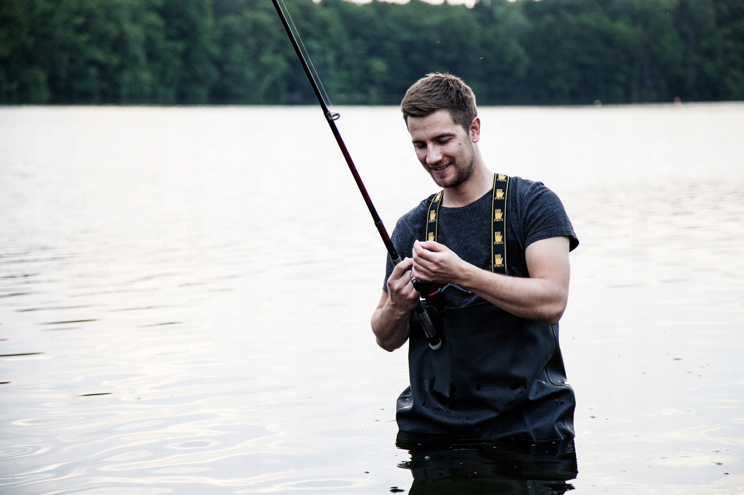 Spodniobuty Wodery Czarne Wędkarskie PROS rozm. 43 Waga (z opakowaniem) 4 kg